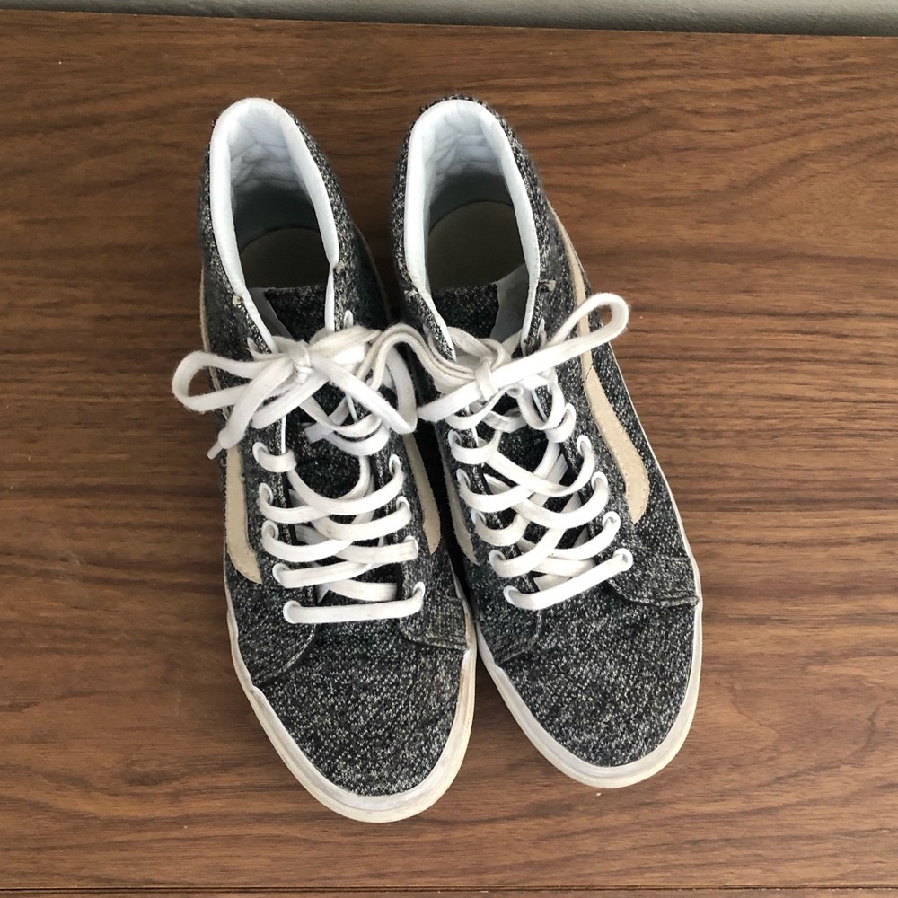 Vans - Picture 2 of 4